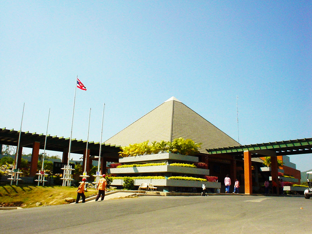 Plutaluang Navy Golf Course (North+West Course)